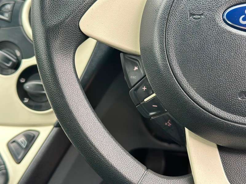 2012 FORD KA 2012 FORD KA