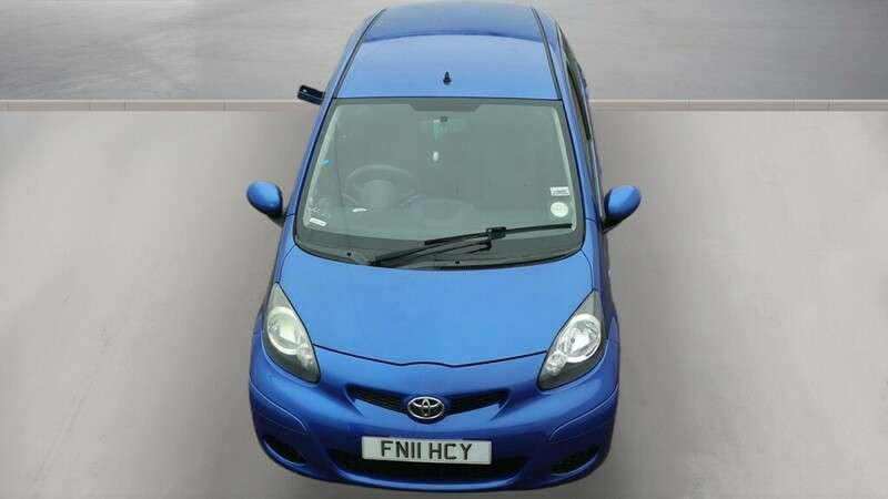 A 2011 TOYOTA AYGO VVT-I BLUE A 2011 TOYOTA AYGO VVT-I BLUE