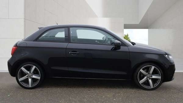 2011 AUDI A1 2011 AUDI A1