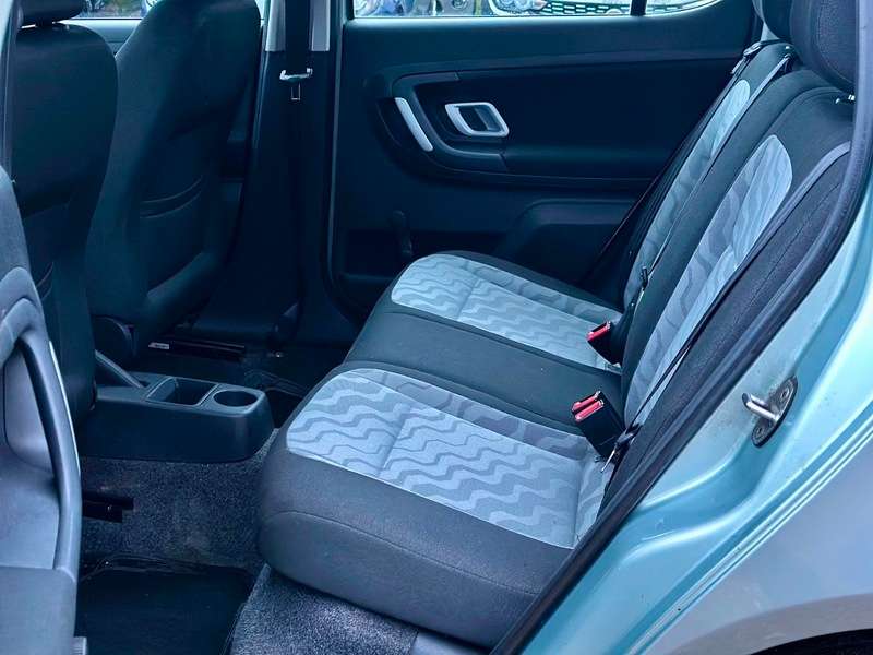 2010 SKODA FABIA 2010 SKODA FABIA