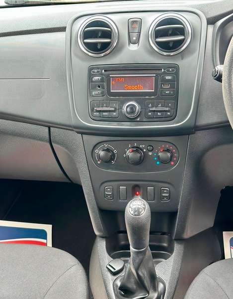 2015 DACIA SANDERO 2015 DACIA SANDERO