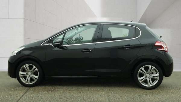 2013 PEUGEOT 208 2013 PEUGEOT 208