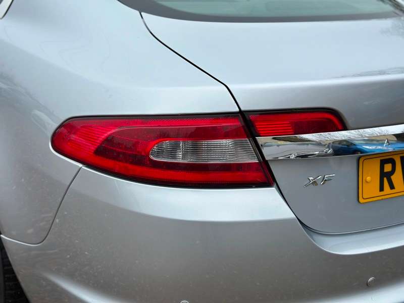 2010 JAGUAR XF 2010 JAGUAR XF