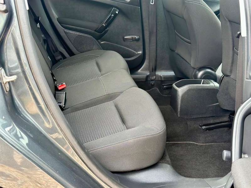 2015 PEUGEOT 208 2015 PEUGEOT 208
