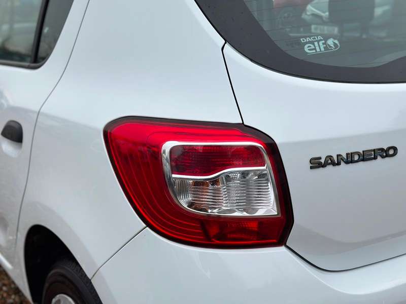 2015 DACIA SANDERO 2015 DACIA SANDERO