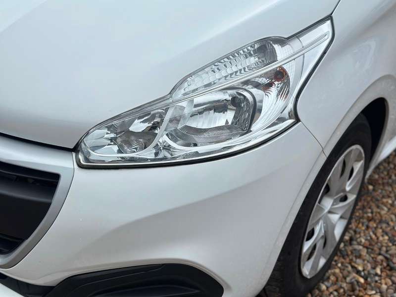 2016 PEUGEOT 208 2016 PEUGEOT 208