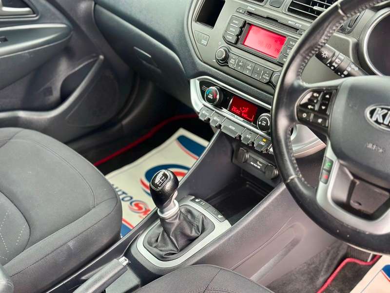 2014 KIA RIO 2014 KIA RIO
