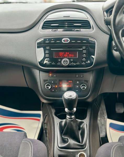 2014 FIAT PUNTO 2014 FIAT PUNTO