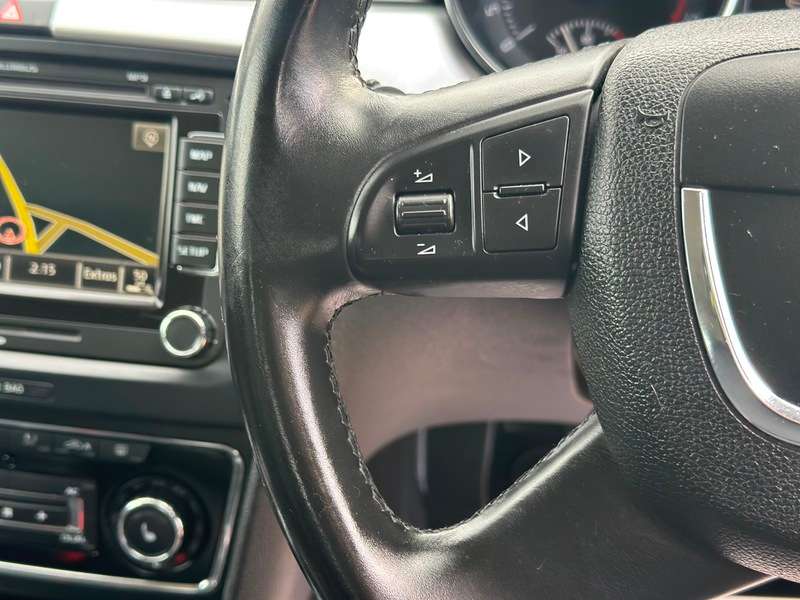 2011 SKODA SUPERB 2011 SKODA SUPERB