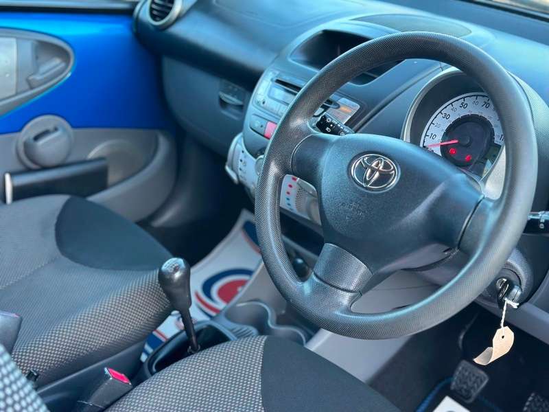 2011 TOYOTA AYGO 2011 TOYOTA AYGO