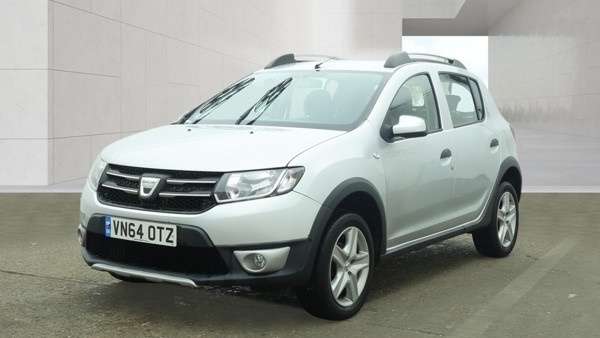 A 2014 DACIA SANDERO STEPWAY LAUREATE DCI A 2014 DACIA SANDERO STEPWAY LAUREATE DCI