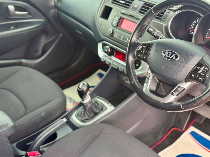 2014 KIA RIO 2014 KIA RIO