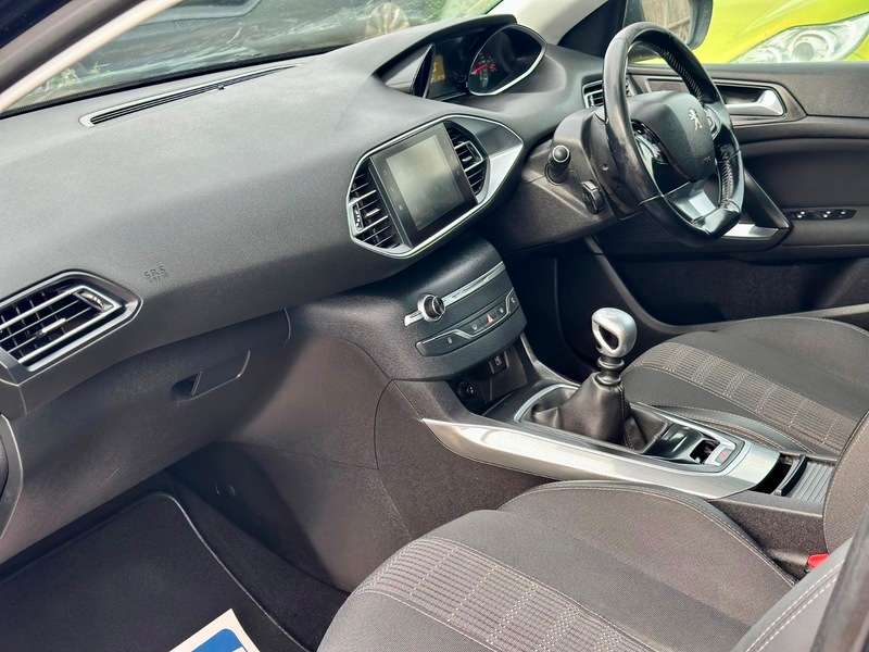 2018 PEUGEOT 308 2018 PEUGEOT 308