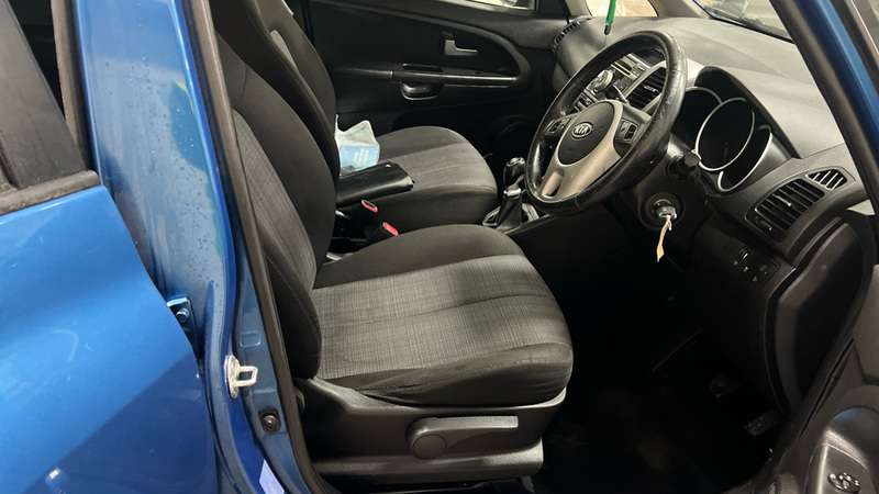 2010 KIA VENGA 2010 KIA VENGA