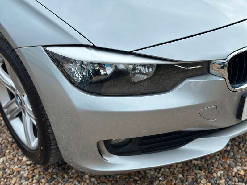 A 2015 BMW 3 SERIES 320d XDRIVE SE A 2015 BMW 3 SERIES 320d XDRIVE SE