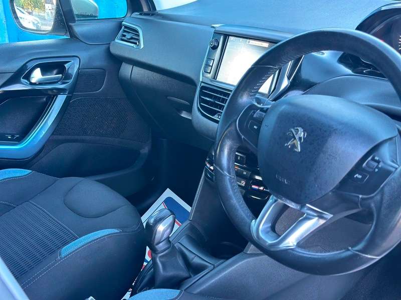 2013 PEUGEOT 208 2013 PEUGEOT 208