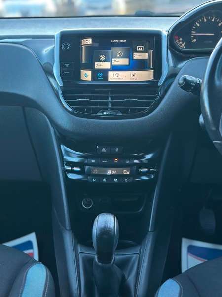 2013 PEUGEOT 208 2013 PEUGEOT 208
