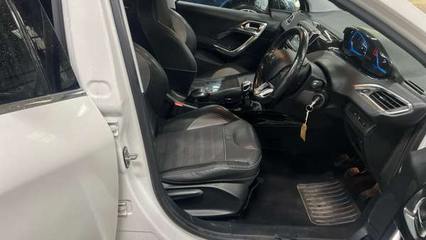 2016 PEUGEOT 2008 2016 PEUGEOT 2008