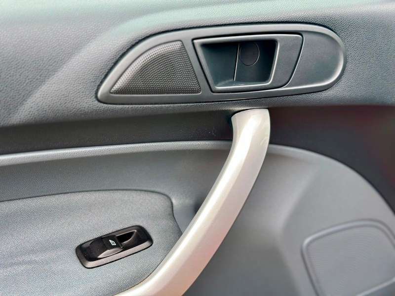 2010 FORD FIESTA 2010 FORD FIESTA