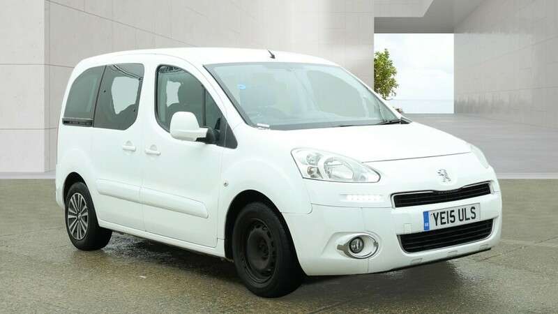 A 2015 PEUGEOT PARTNER HDI S/S TEPEE S A 2015 PEUGEOT PARTNER HDI S/S TEPEE S