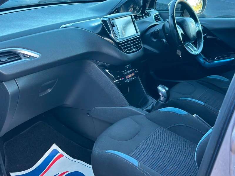 2013 PEUGEOT 208 2013 PEUGEOT 208