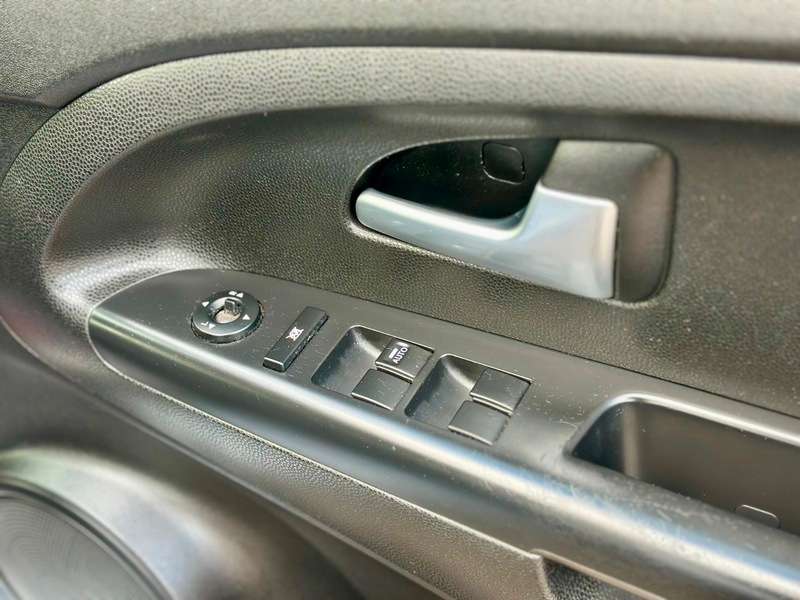 2010 KIA VENGA 2010 KIA VENGA