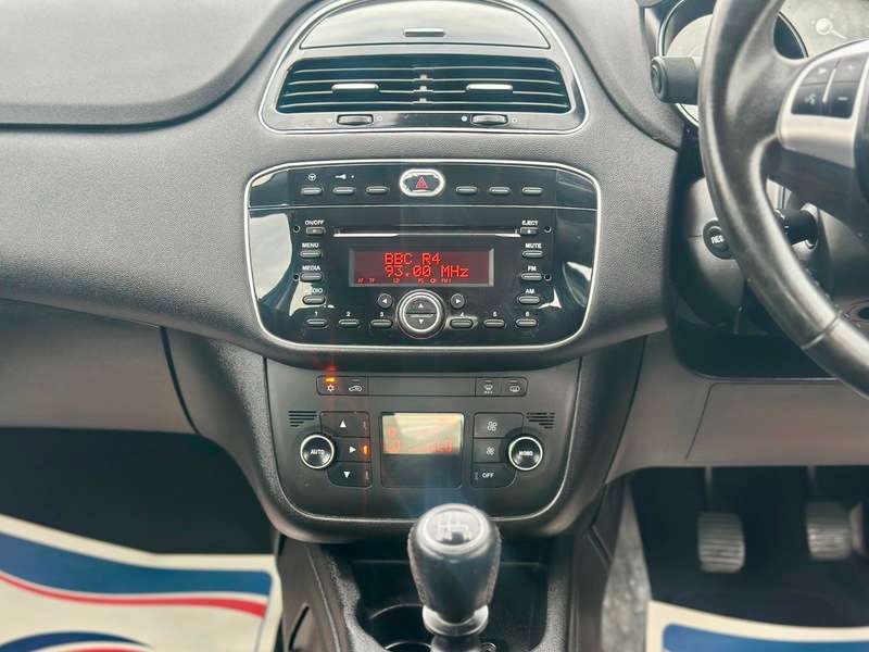 2014 FIAT PUNTO 2014 FIAT PUNTO