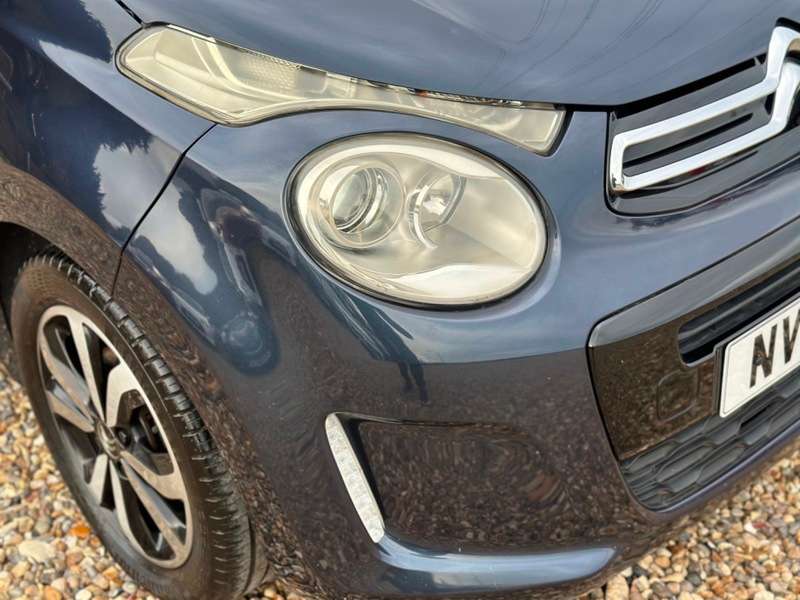 A 2015 CITROEN C1 PURETECH AIRSCAPE FLAIR A 2015 CITROEN C1 PURETECH AIRSCAPE FLAIR