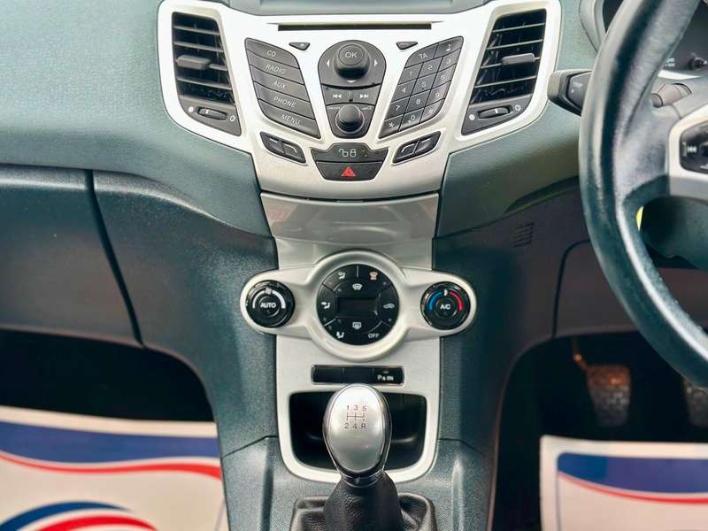 2010 FORD FIESTA 2010 FORD FIESTA