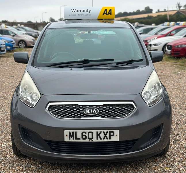 A 2010 KIA VENGA 2 A 2010 KIA VENGA 2