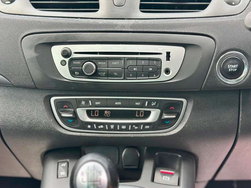 2015 RENAULT SCENIC 2015 RENAULT SCENIC