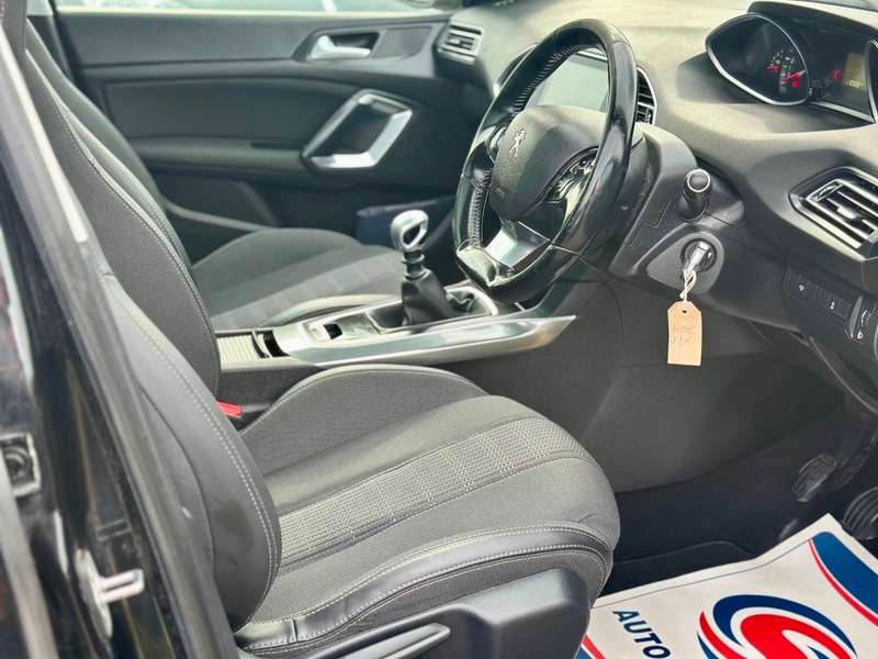 2018 PEUGEOT 308 2018 PEUGEOT 308