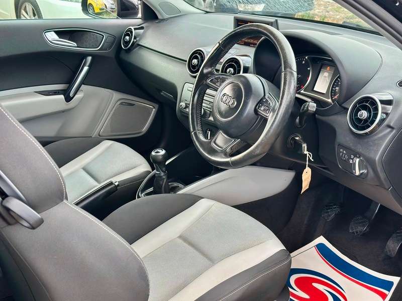 2011 AUDI A1 2011 AUDI A1
