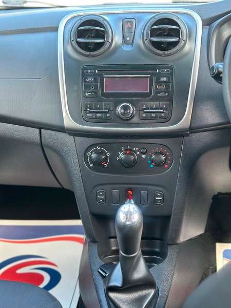 2015 DACIA SANDERO 2015 DACIA SANDERO