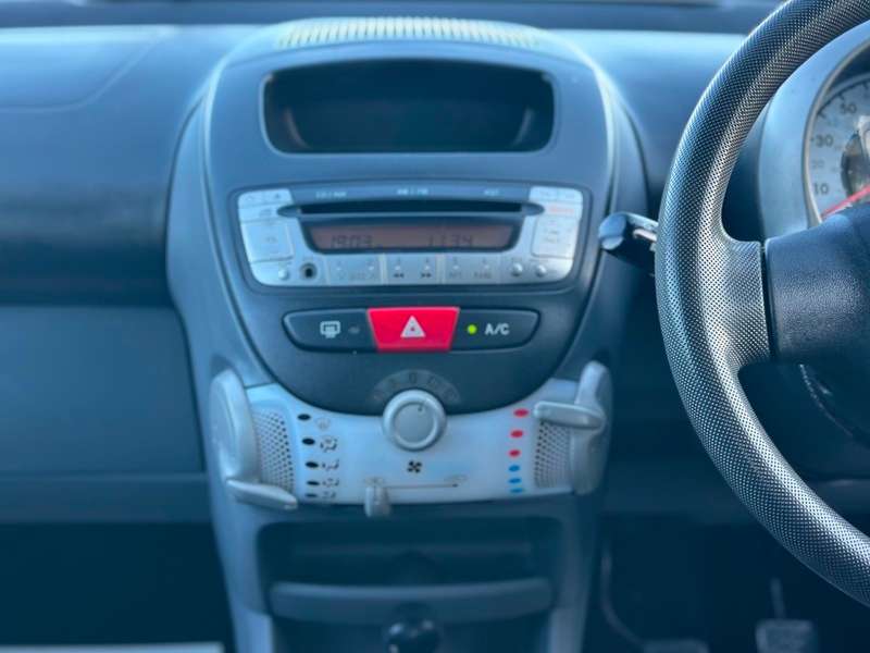 2011 TOYOTA AYGO 2011 TOYOTA AYGO