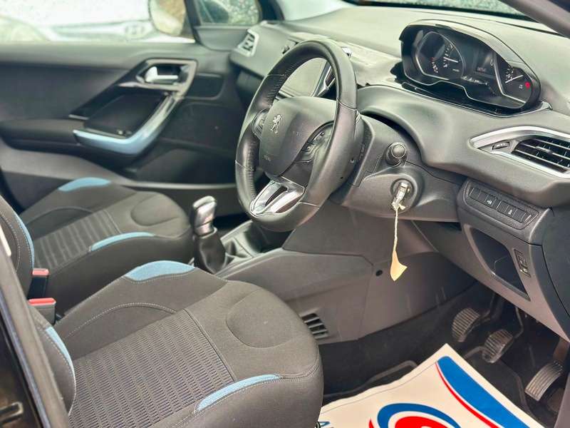 2013 PEUGEOT 208 2013 PEUGEOT 208