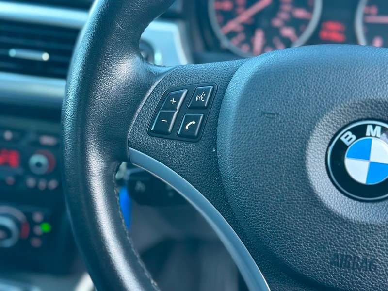 2011 BMW 3 SERIES 2011 BMW 3 SERIES