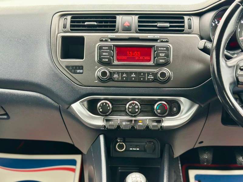 2014 KIA RIO 2014 KIA RIO