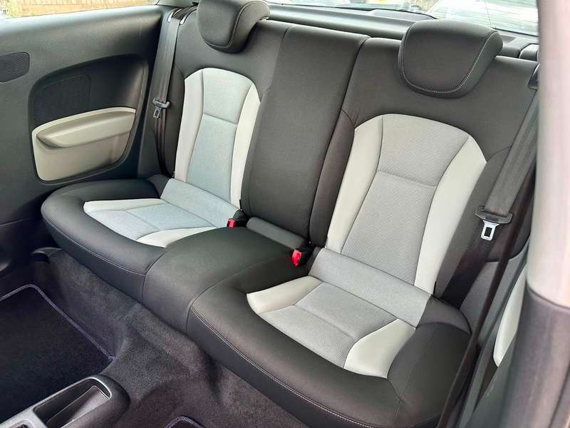 2011 AUDI A1 2011 AUDI A1