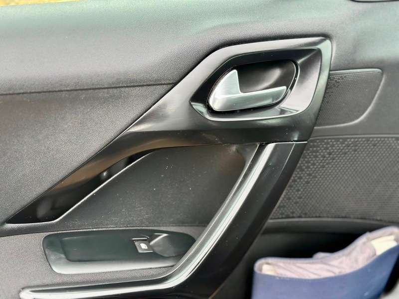 2016 PEUGEOT 208 2016 PEUGEOT 208