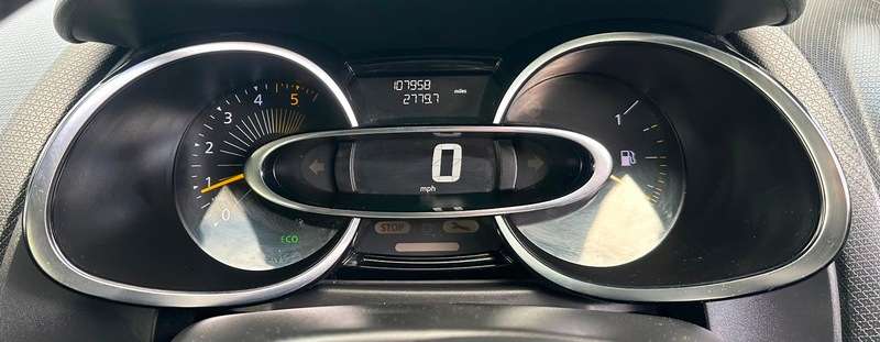 2015 RENAULT CLIO 2015 RENAULT CLIO