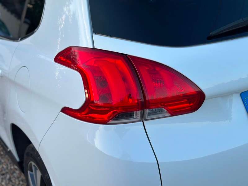 2013 PEUGEOT 2008 2013 PEUGEOT 2008
