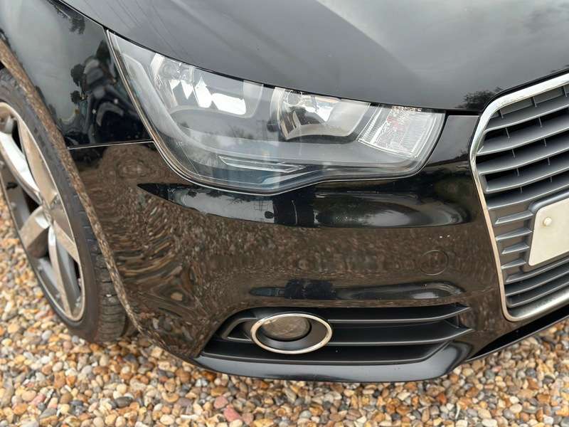 A 2011 AUDI A1 TDI SPORT A 2011 AUDI A1 TDI SPORT