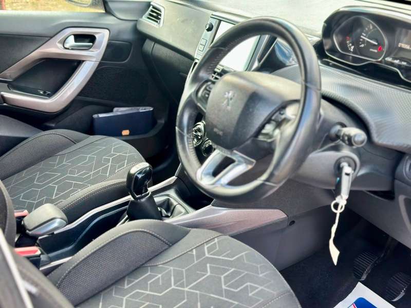 2015 PEUGEOT 2008 2015 PEUGEOT 2008