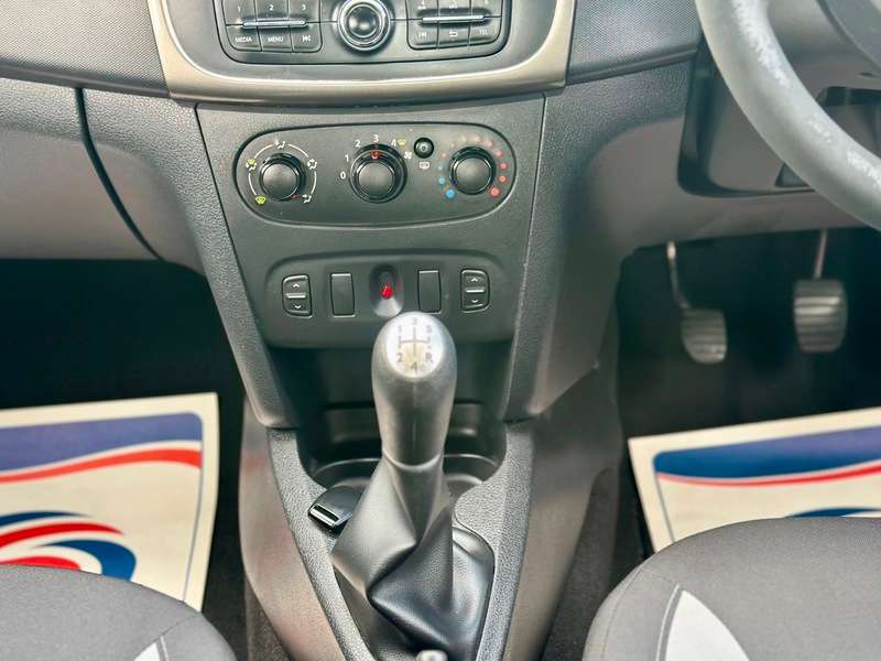 2014 DACIA SANDERO 2014 DACIA SANDERO