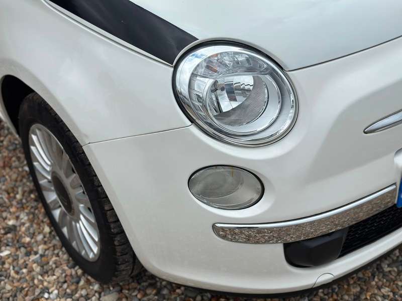 A 2012 FIAT 500 LOUNGE A 2012 FIAT 500 LOUNGE