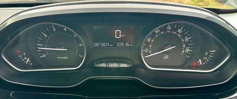 2016 PEUGEOT 208 2016 PEUGEOT 208