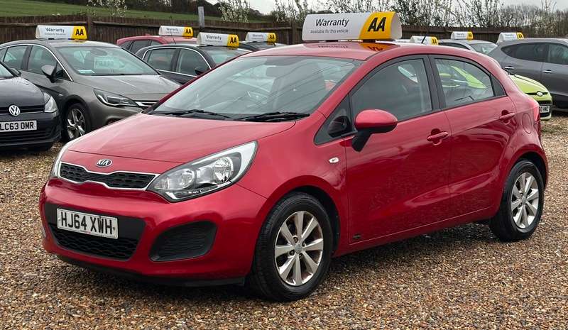 A 2014 KIA RIO VR7 A 2014 KIA RIO VR7