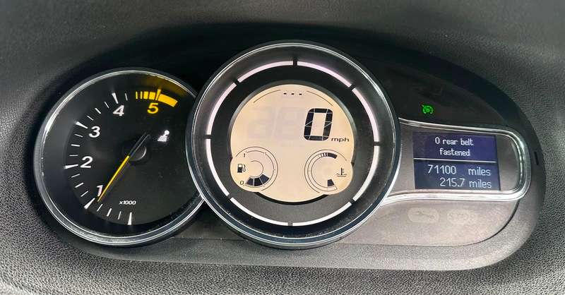 2010 RENAULT MEGANE 2010 RENAULT MEGANE