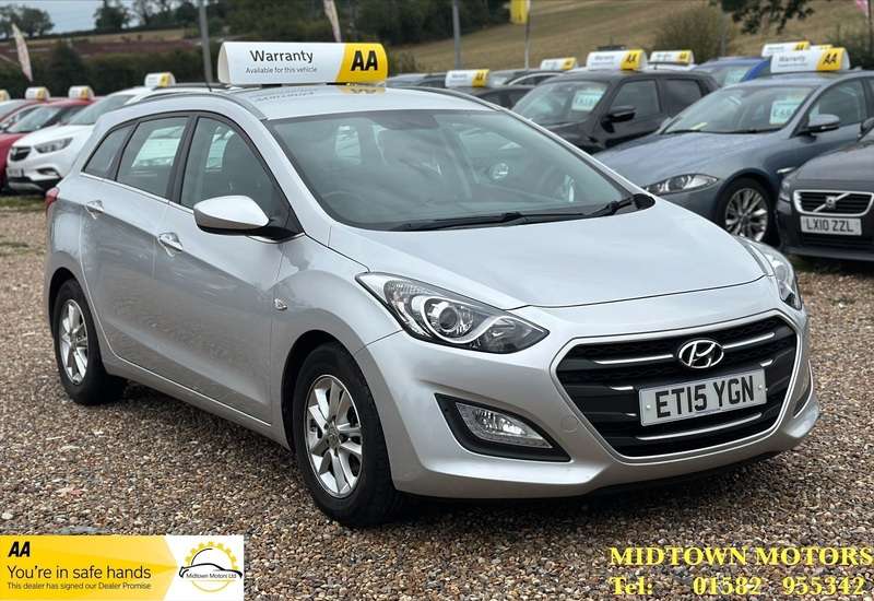 A 2015 HYUNDAI I30 CRDI SE BLUE DRIVE A 2015 HYUNDAI I30 CRDI SE BLUE DRIVE